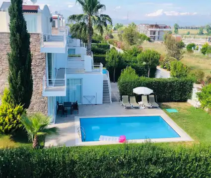 Belek’in Kalbinde Deniz ve Dağların Eşsiz Manzarasıyla Huzur Dolu Bir Villa