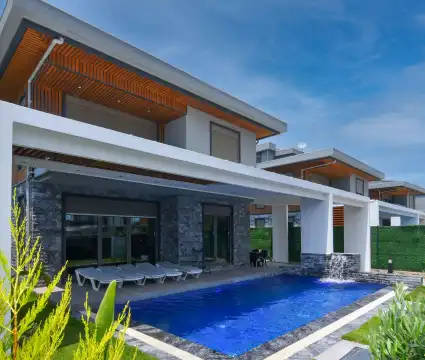 Belek’in Kalbinde Deniz ve Dağların Eşsiz Manzarasıyla Huzur Dolu Bir Villa