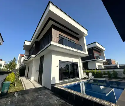 Belek’in Eşsiz Doğasında Özel Havuz ve Modern Konforla Lüks Villa