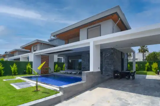 Belek’in Kalbinde Deniz ve Dağların Eşsiz Manzarasıyla Huzur Dolu Bir Villa