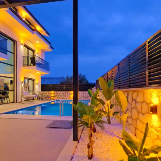 Fethiye'de Plajlara Yakın Balayı ve Aileler İçin Özel Tasarlanmış Villa