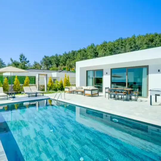 Kalkan İslamlar'da 3 Yatak Odalı, 6 Kişilik Jakuzili Lüks Villa ve Panoramik Deniz Manzarası