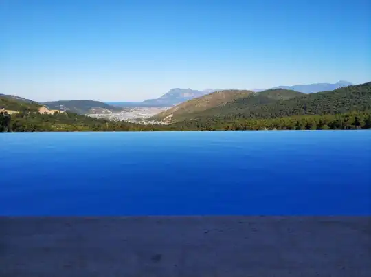 Kalkan Merkeze Yakın, Jakuzili ve Deniz Manzaralı Muhafazakar Villa