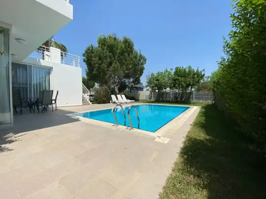 Antalya’da Uygun Fiyatlı Plajlara Yakın, Modern ve Özel Havuzlu Tatil Villası