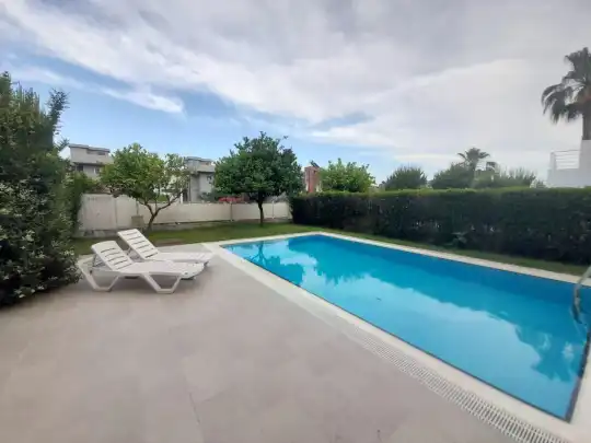Belek’te Kiralık Özel Havuzlu, Bahçeli ve Geniş Ailelere Uygun Lüks Villa