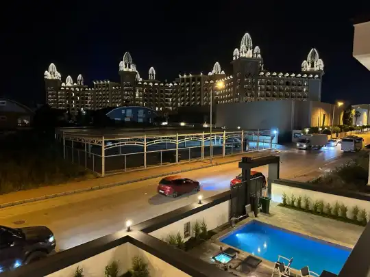 Antalya Belek'te Geniş Teraslı ve Özel Havuzlu Villa