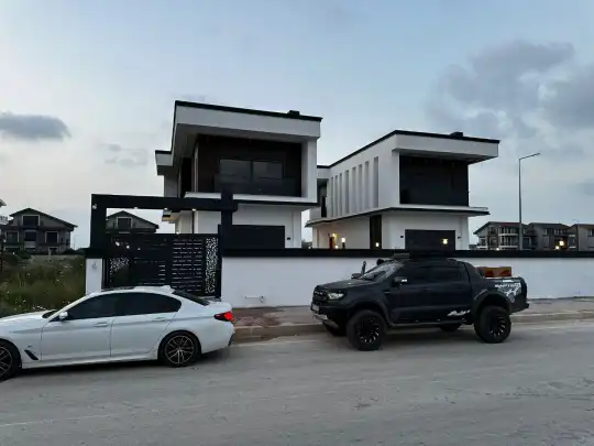 Antalya Belek'te Geniş Teraslı ve Özel Havuzlu Villa