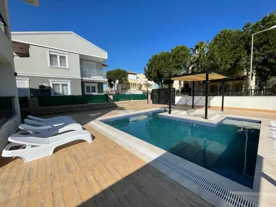 Antalya'da Denize 5 Dakika Mesafede Jakuzi ve Bahçeli Lüks Villa Tatil