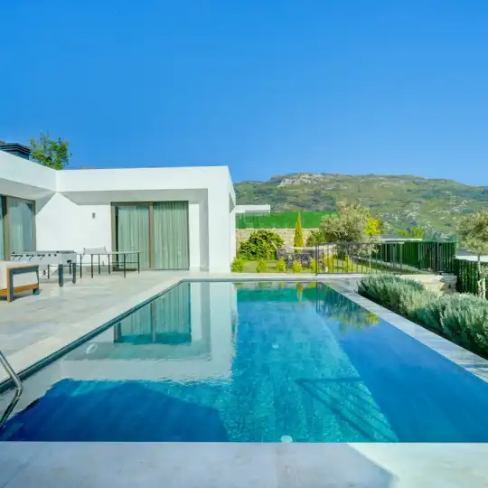Kalkan İslamlar'da Jakuzili, Panoramik Deniz Manzaralı Lüks Villa