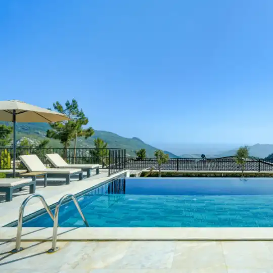 Kalkan İslamlar'da 3 Yatak Odalı, 6 Kişilik Jakuzili ve Panoramik Deniz Manzaralı Lüks Villa
