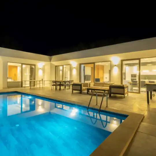 İslamlar'da 3 Yatak Odalı, 6 Kişilik Jakuzili ve Doğa İçinde Lüks Villa