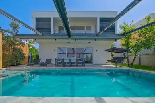 Fethiye'nin Kalbinde, Sonsuzluk Hissi Sunan Özel Villa