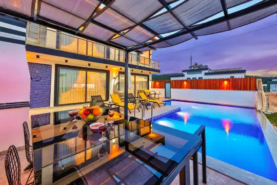 Patara’da 3 Yatak Odalı Isıtmalı Kapalı Havuz ve Sauna Konforuyla Huzurlu Bir Kaçamak