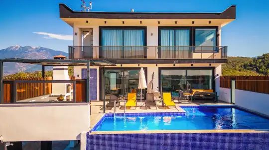 Patara’da 3 Yatak Odalı Isıtmalı Kapalı Havuz ve Sauna Konforuyla Huzurlu Bir Kaçamak