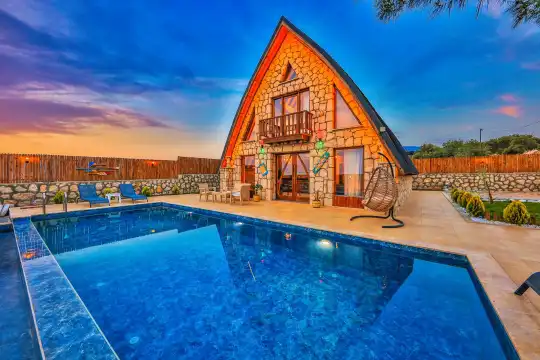 Patara’nın Doğasıyla İç İçe, Huzurlu Bir Tatil Villası Lüks ve Konforlu
