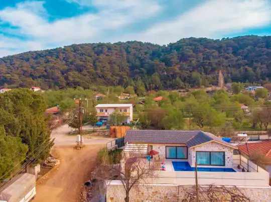 Kalkan'da Huzur ve Konfor Dolu Doğanın Güzelliğinde Rüya Gibi Tatil Villası