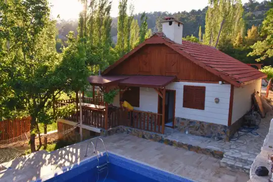 Kaş Merkezine Yakın, 5 Yatak Odalı ve 3 Banyolu Lüks Villa