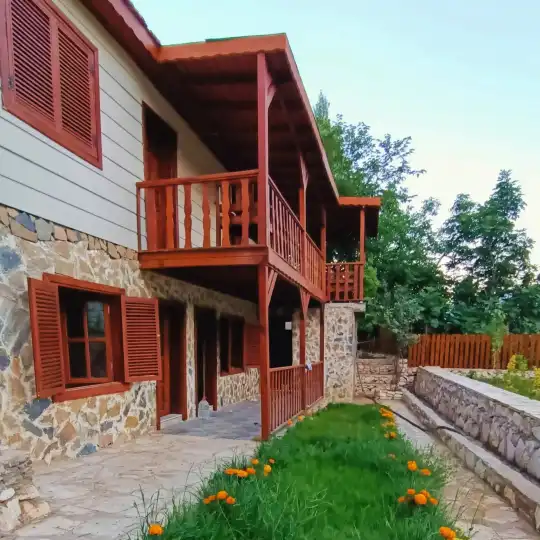 Kaş Merkezine Yakın, 5 Yatak Odalı ve 3 Banyolu Lüks Villa