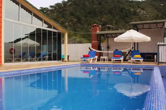 Kalkan’da Doğa ile İç İçe Lüks, Huzurlu Tatil, Havuzlu ve Jakuzili Villa