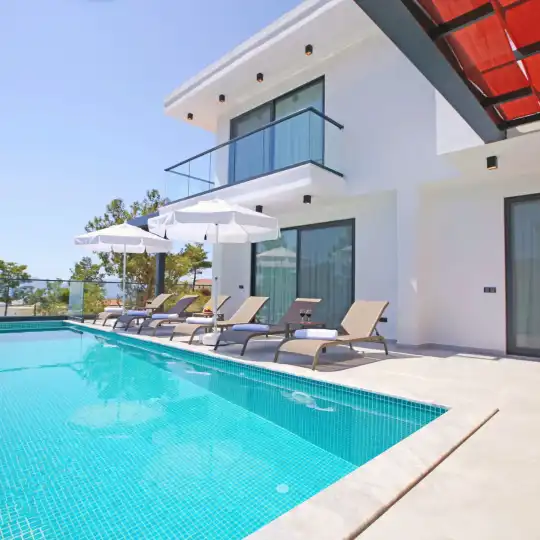 Kalkan’a Yakın Doğa ve Lüksü Birleştiren  Eğlenceli Alanlarla Dolu Villa