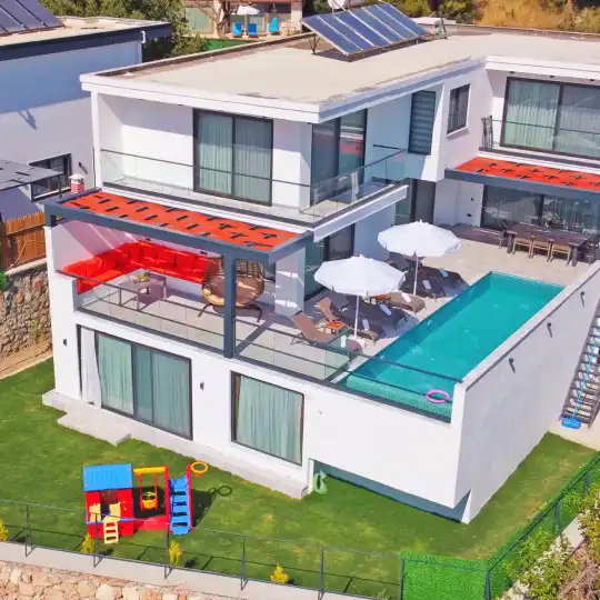 Kalkan’a Yakın Doğa ve Lüksü Birleştiren  Eğlenceli Alanlarla Dolu Villa