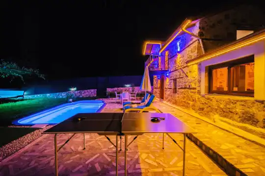 Kalkan'da Şehrin Gürültüsünden Uzak, Doğa İçinde Bir Tatil Cenneti