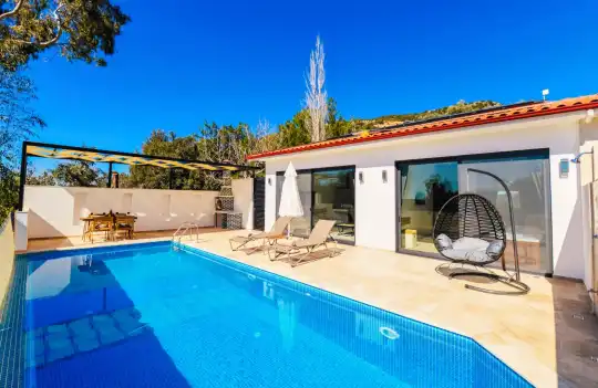 Kalkan'da Yan Yana Kiralanabilir ve Kalabalık Gruplar İçin İdeal Kiralık Villalar