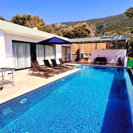 Kalkan'da Romantik ve Gözlerden Uzak, Özel Yüzme Havuzlu Balayı Villası