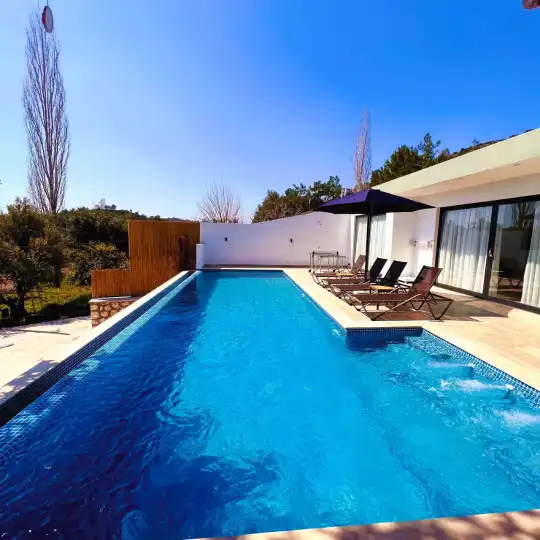 Kalkan'da Romantik ve Gözlerden Uzak, Özel Yüzme Havuzlu Balayı Villası