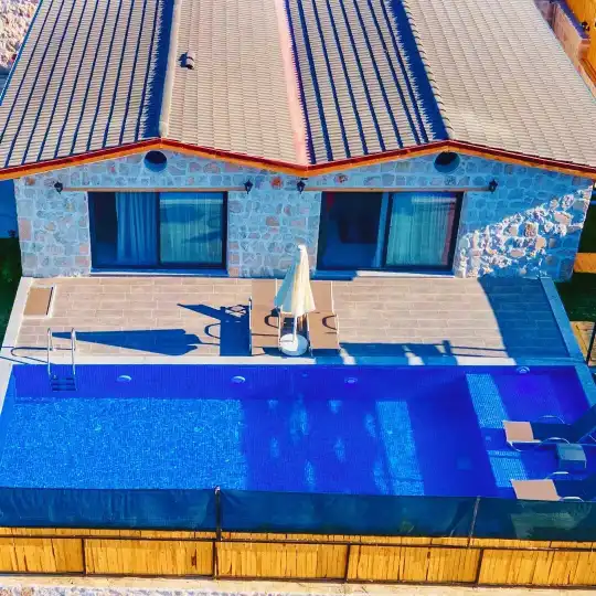 Kalkan'da Muhafazakar Aileler ve Balayı Çiftleri İçin Özel Tasarlanmış Villa