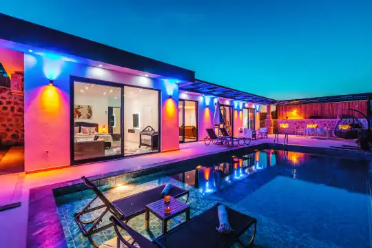 Kaputaş Plajı’na Yakın Doğa ile Şehir Hayatını Birleştiren Villa