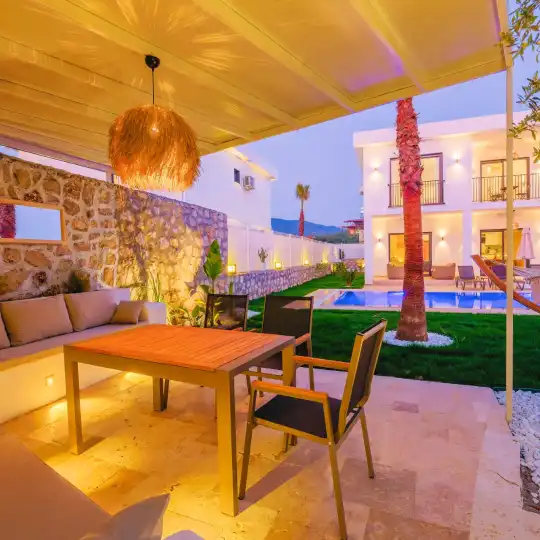 Fethiye Çamköy’de Muhafazakar, Jakuzili, Balayı Villası 