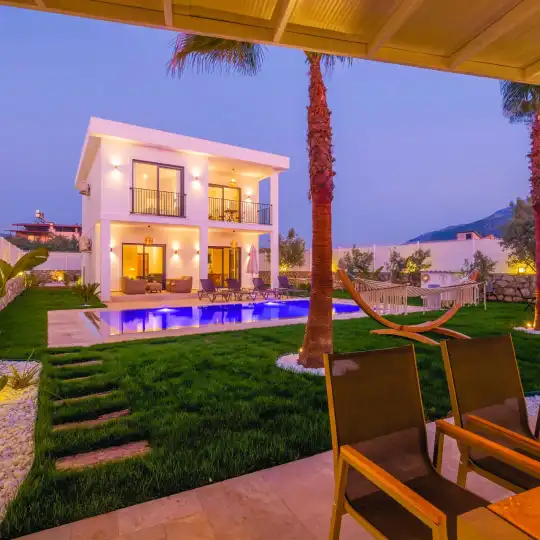 Fethiye Çamköy’de Muhafazakar, Jakuzili, Balayı Villası 