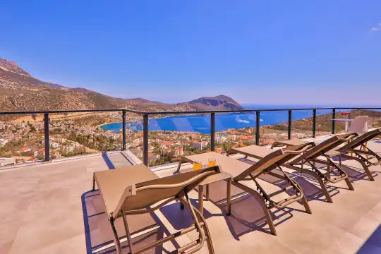 Kalkan Yat Limanına, Kaputaş ve Patara’ya Yakın, 5 Yatak Odalı, Özel Havuzlu Villa