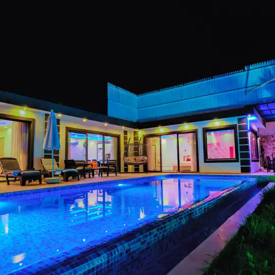 Kalkan Patara’da Gözlerden Uzak, Muhafazakar Tatil Villası