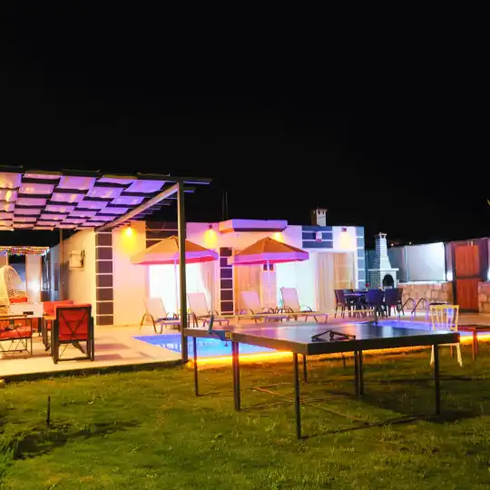 Kalkan Sarıbelen’de Jakuzili ve Korunaklı Villa: Aileler İçin İdeal Tatil Seçeneği