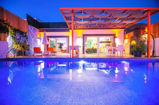 Kalkan Doğanın Ortasında Sauna ve Jakuzi Konforuyla Villa