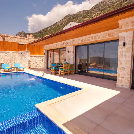 Muhteşem Deniz ve Adalar Manzarasıyla Ekonomik Muhteşem Bir Villa Tatili Deneyimi