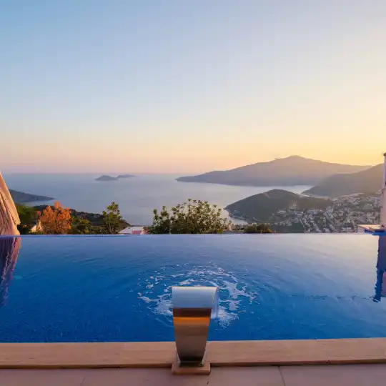 Muhteşem Deniz ve Adalar Manzarasıyla Ekonomik Muhteşem Bir Villa Tatili Deneyimi