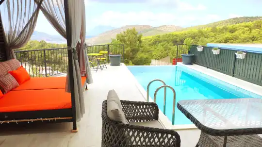 Kalkan’da Balayı ve Ailelere Uygun, Modern Tasarımlı Villa