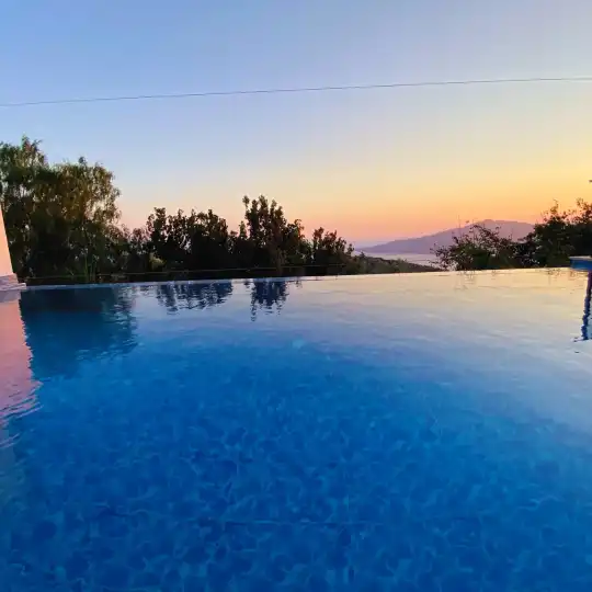 Kalkan’da Lüks ve Mahremiyet Sunan Deniz Manzaralı Villa